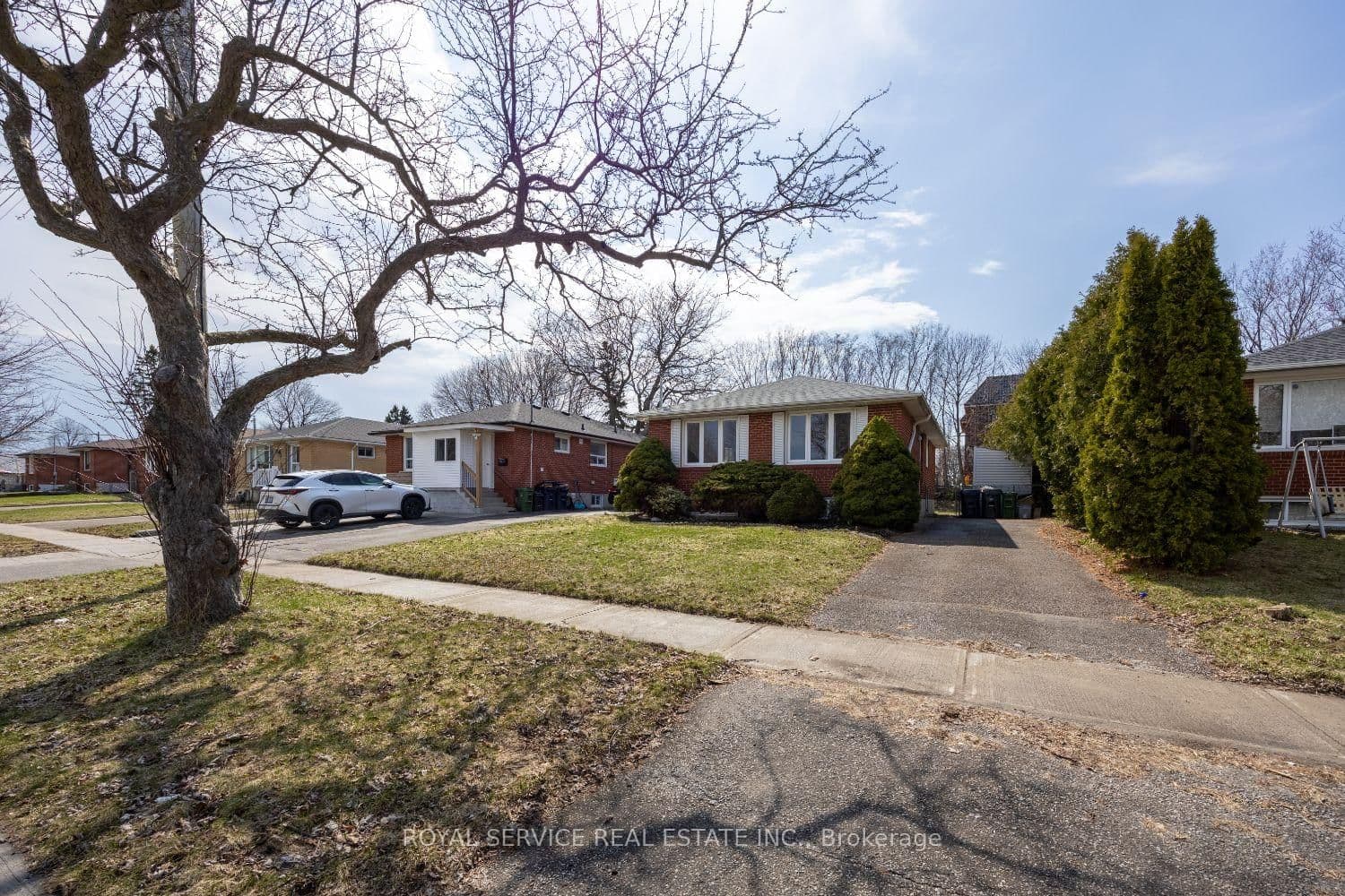 14 Hathway Drive, Toronto, ON