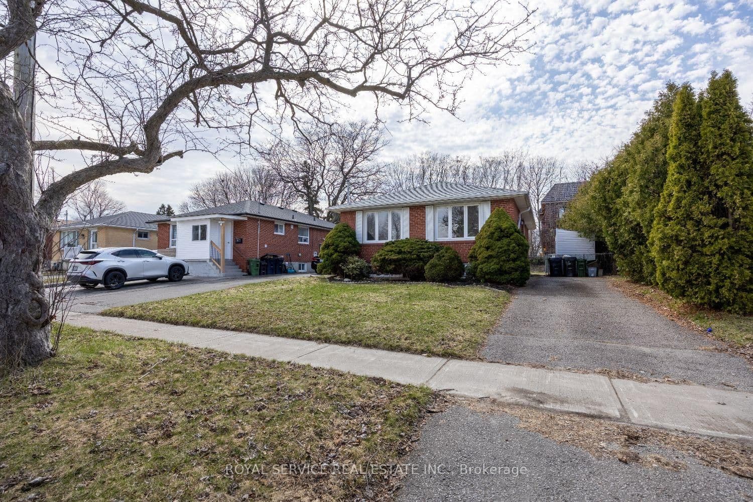 14 Hathway Drive, Toronto, ON — photo 3