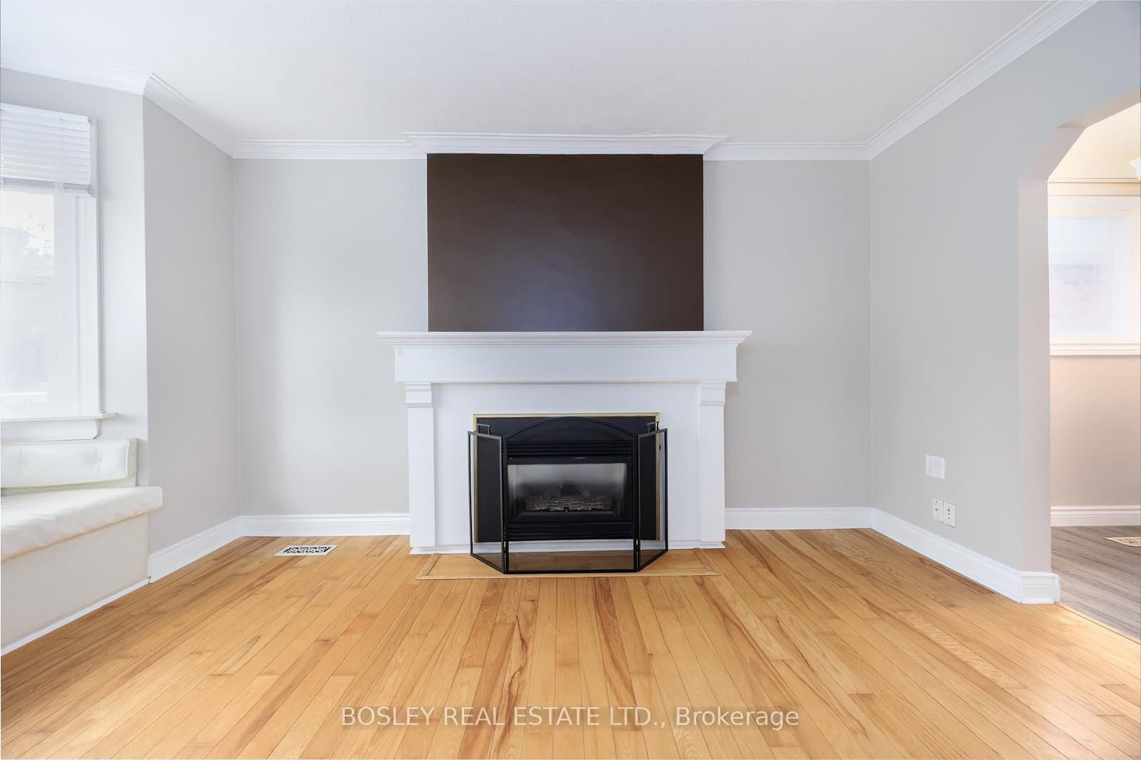 651 Cosburn Avenue, Toronto, ON — photo 2