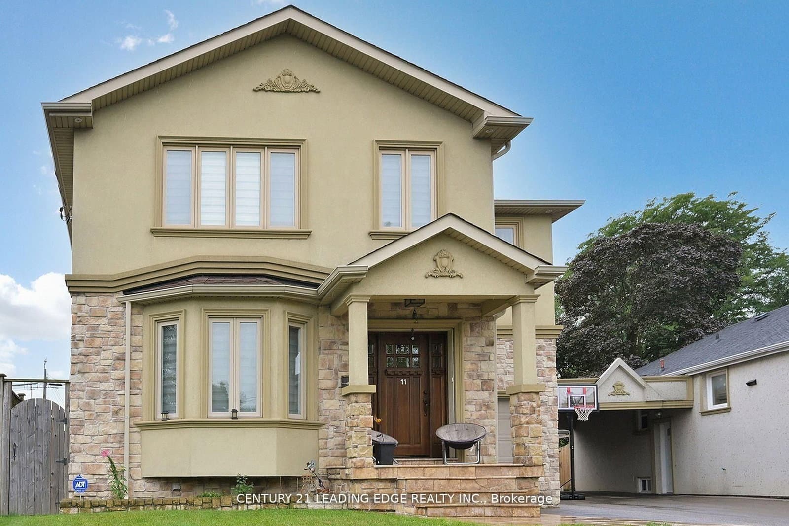 11 Bellvare Crescent, Toronto, ON — photo 2