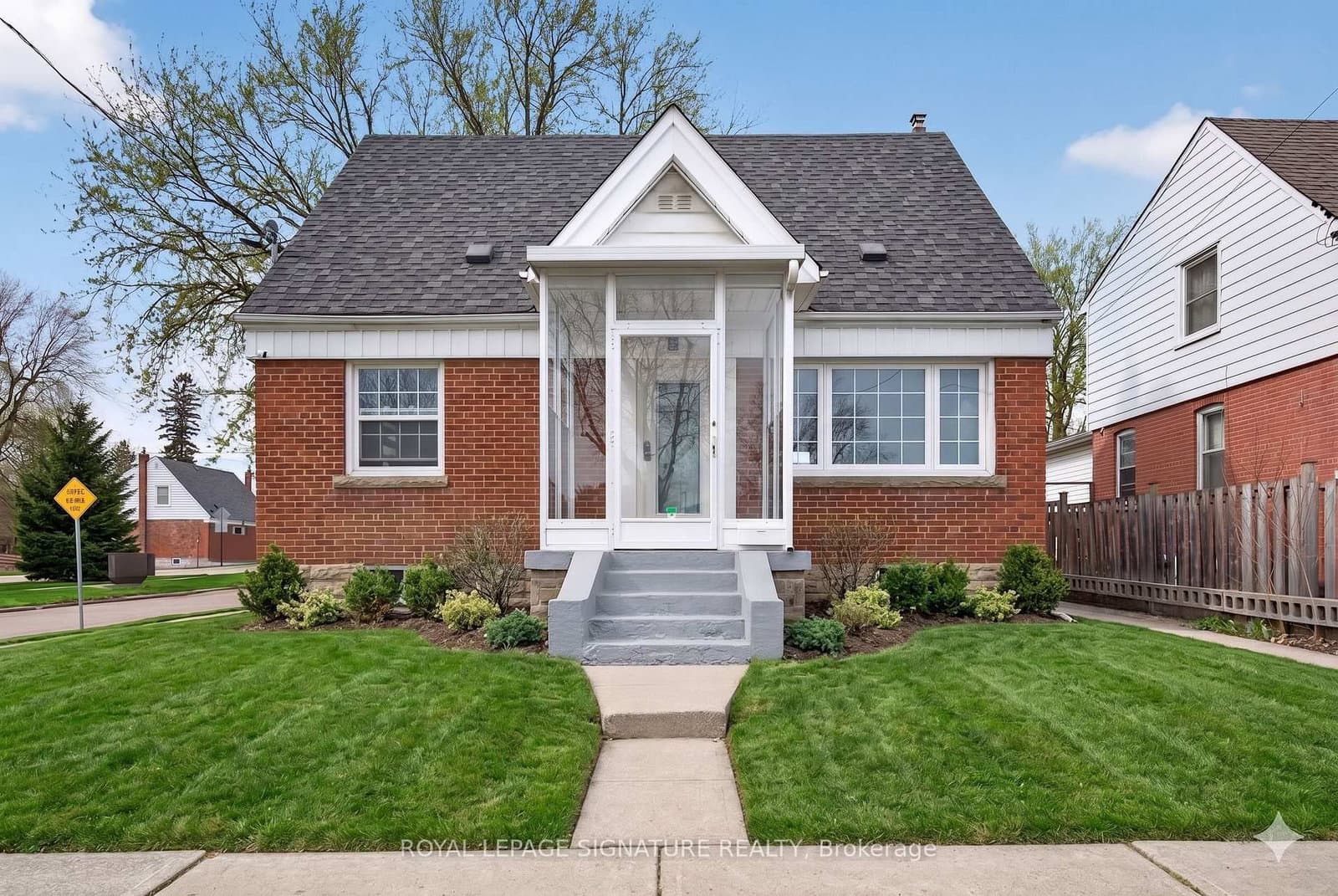 3244 St Clair Avenue, Toronto, ON