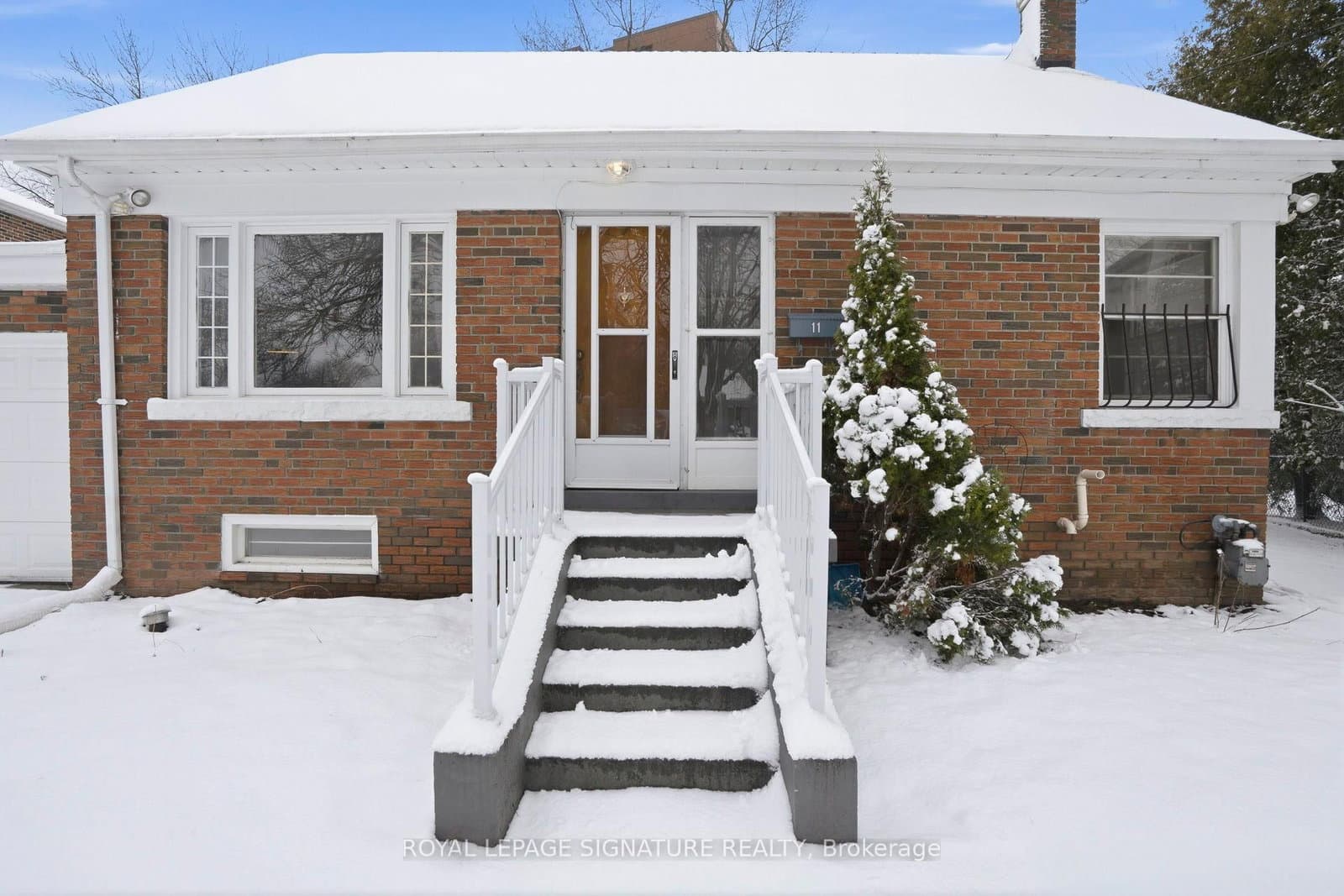 11 Innisdale Drive, Toronto, ON