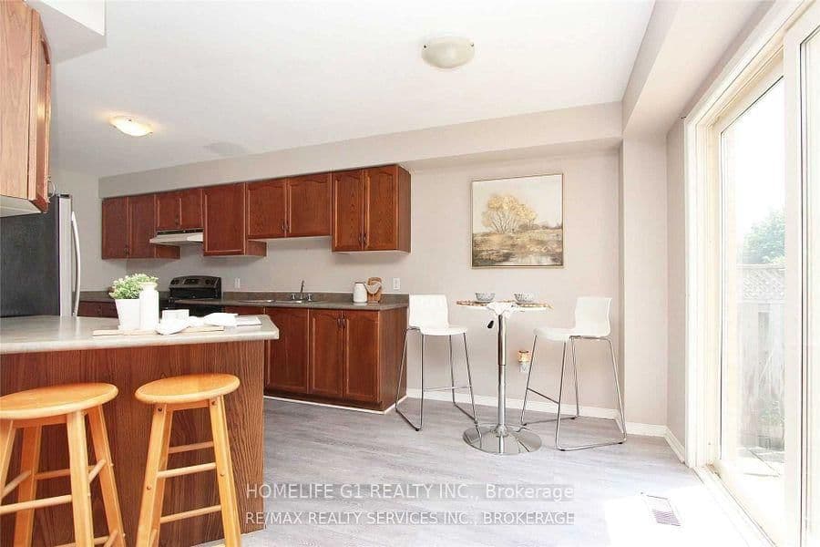 1822 Dalhousie Crescent, Oshawa, ON — photo 2