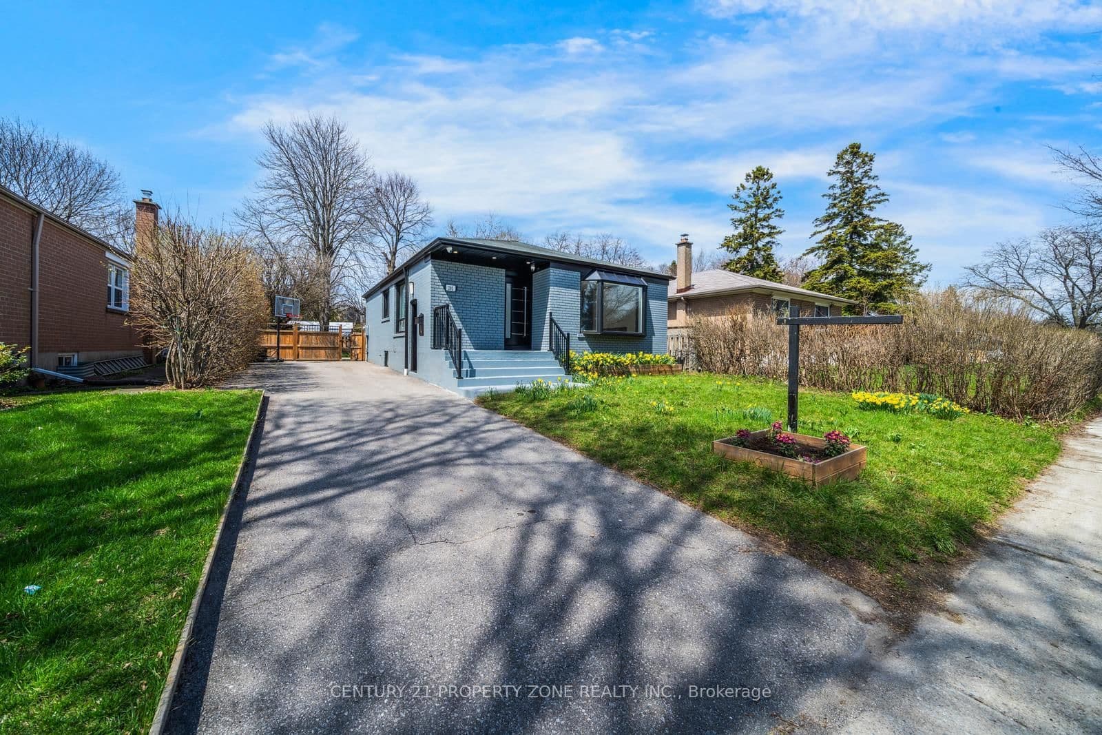 203 Toynbee Trail, Toronto, ON