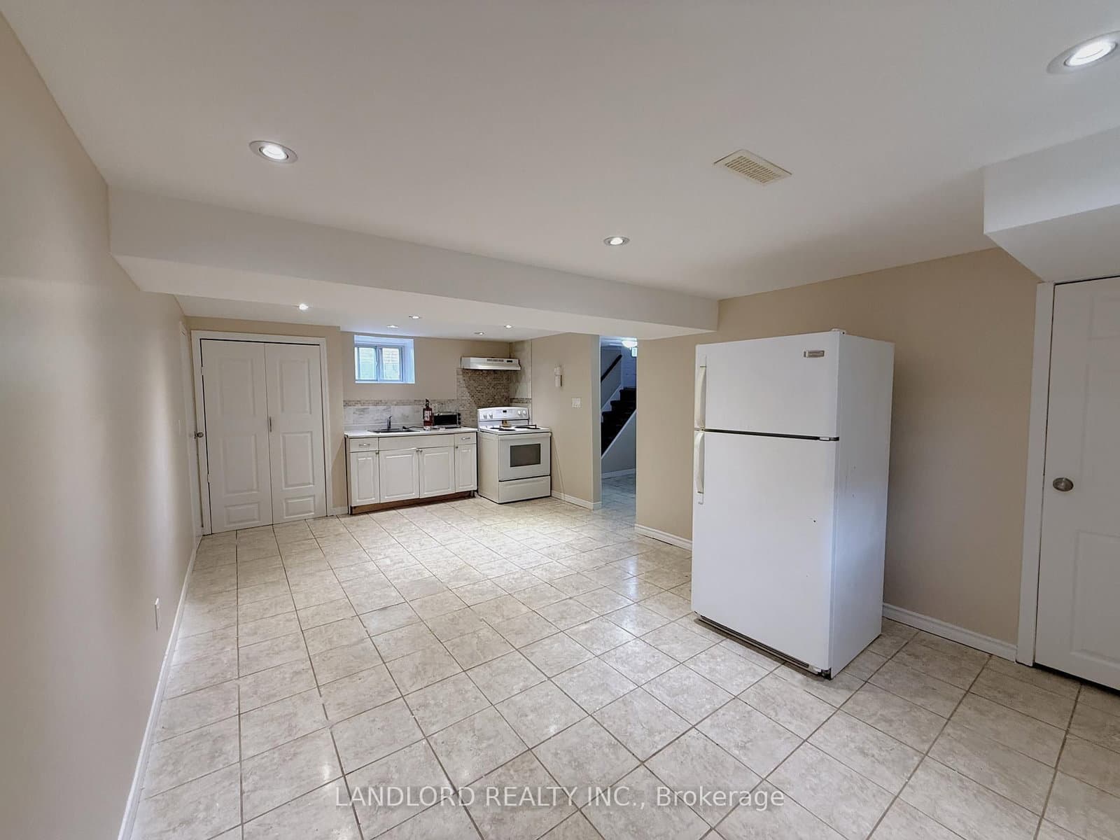 Bsmt - 220 Ellington Drive, Toronto, ON