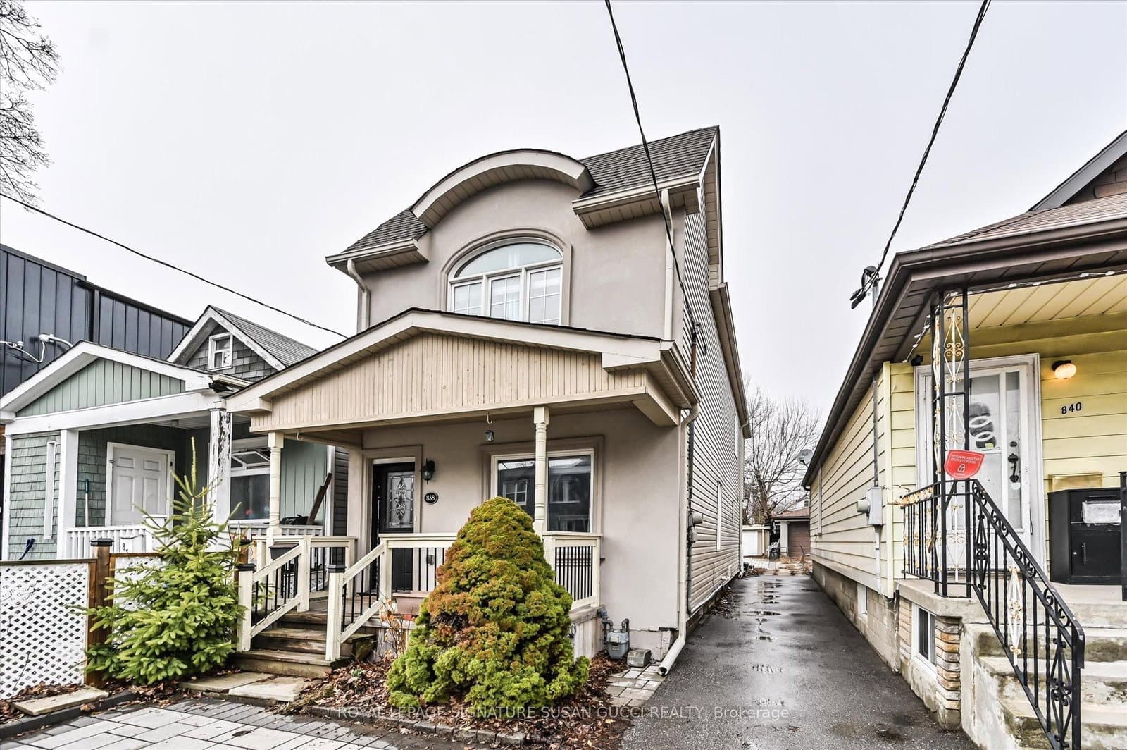 838 Sammon Avenue, Toronto, ON — photo 3
