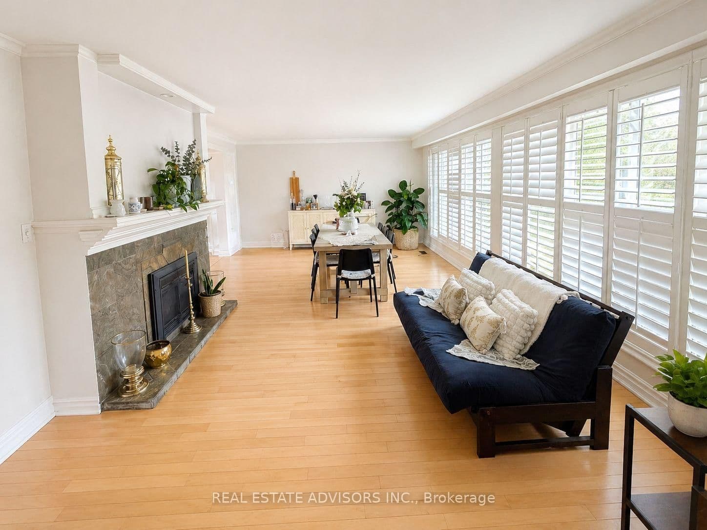 1 Lakehill Crescent, Toronto, ON — photo 2