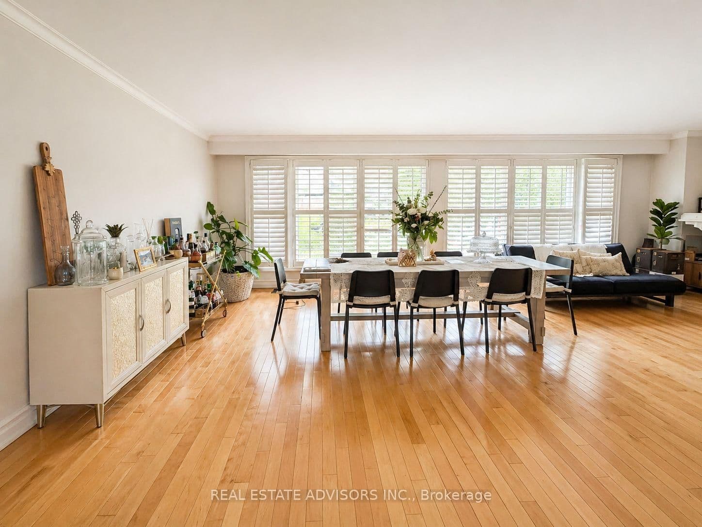 1 Lakehill Crescent, Toronto, ON — photo 3