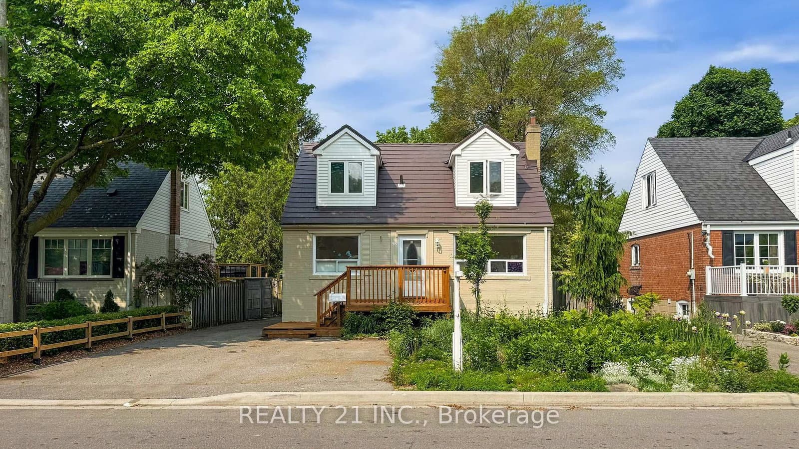 98 Natal Avenue, Toronto, ON — photo 2