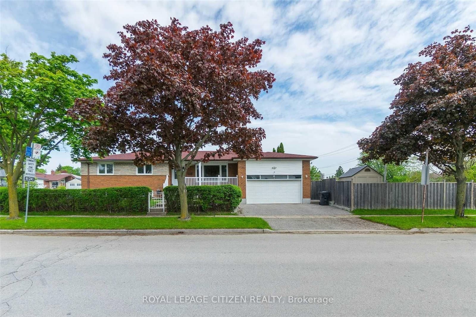 1 Corinthian Boulevard, Toronto, ON