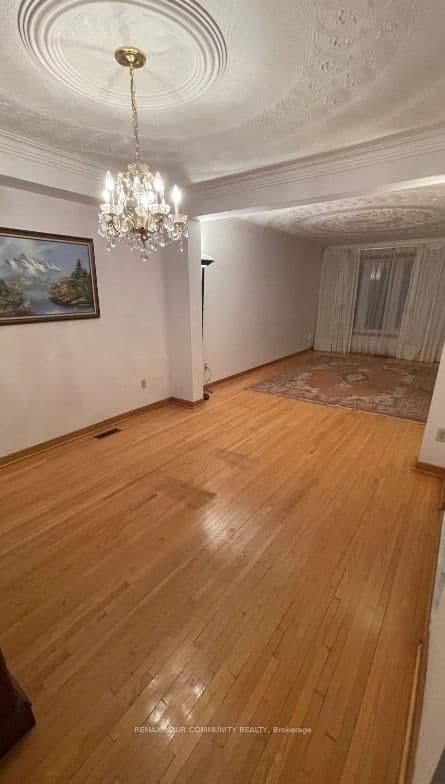 15 Sanwood Boulevard, Toronto, ON — photo 3