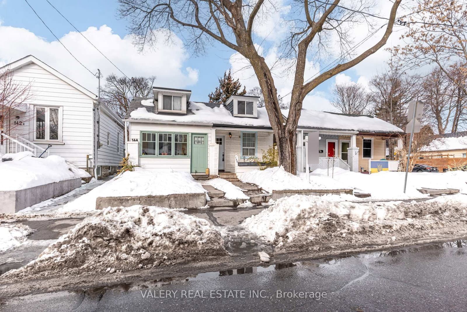 146 Hanson Street, Toronto, ON — photo 2