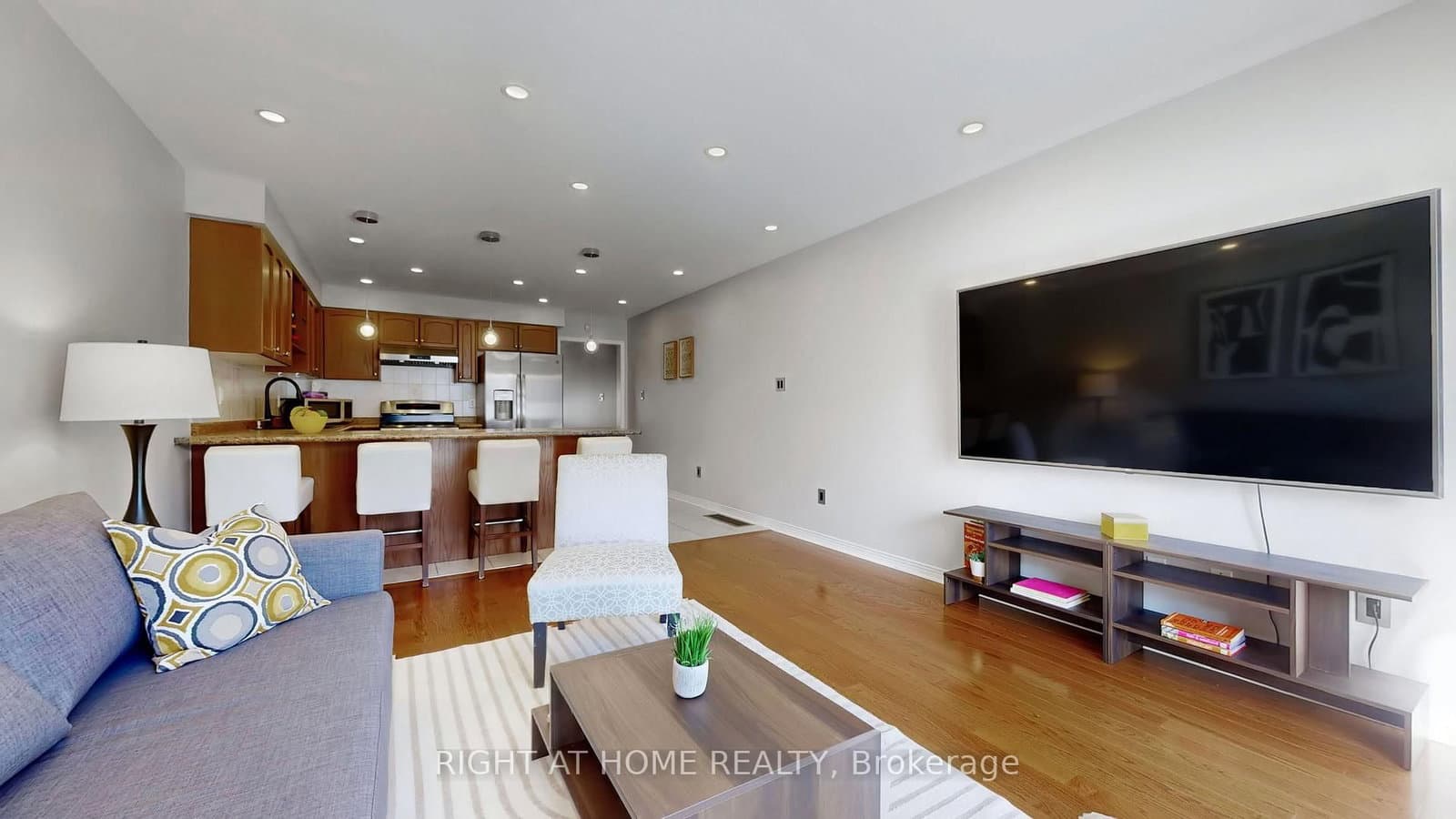 49 Wilkes Crescent, Toronto, ON — photo 3