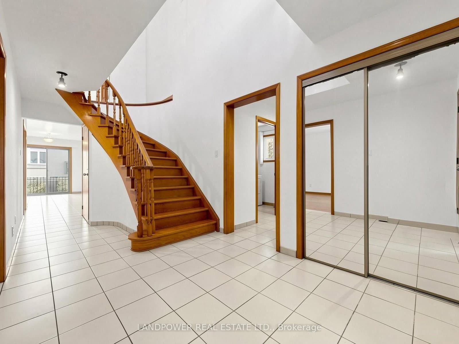 15 Coverdale Crescent, Toronto, ON — photo 3