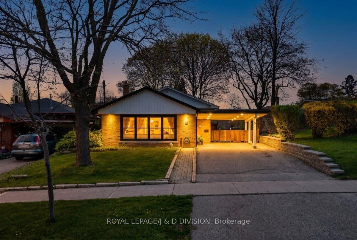 8 Gaiety Drive, Toronto, ON
