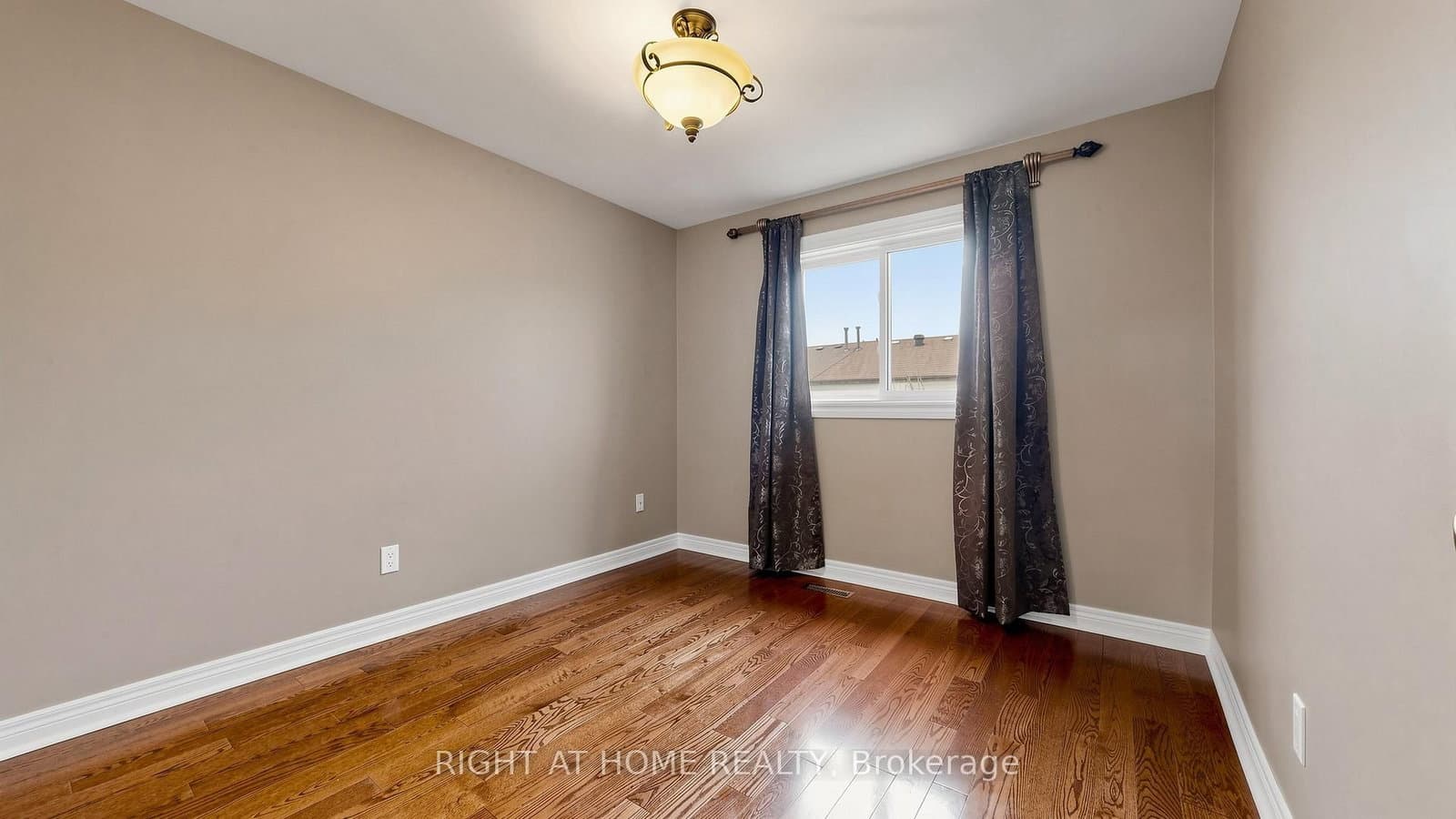 71 Blue Eagle Trail, Toronto, ON — photo 2