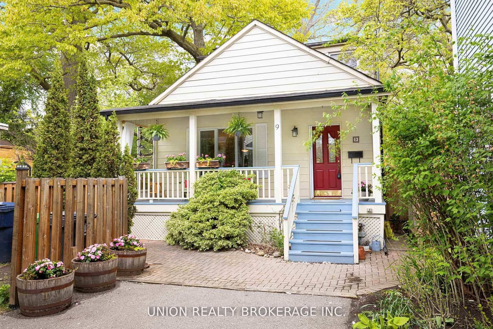 9 Elmer Avenue, Toronto, ON