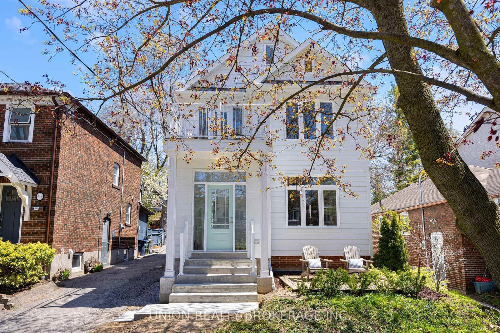 273 Lee Avenue, Toronto, ON
