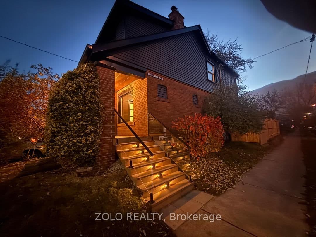 98 Woodmount Avenue, Toronto, ON — photo 2