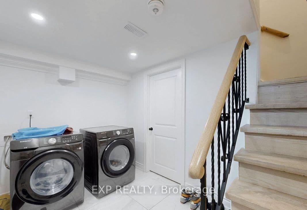 Bsmt - 45 Blaisdale Road, Toronto, ON — photo 3