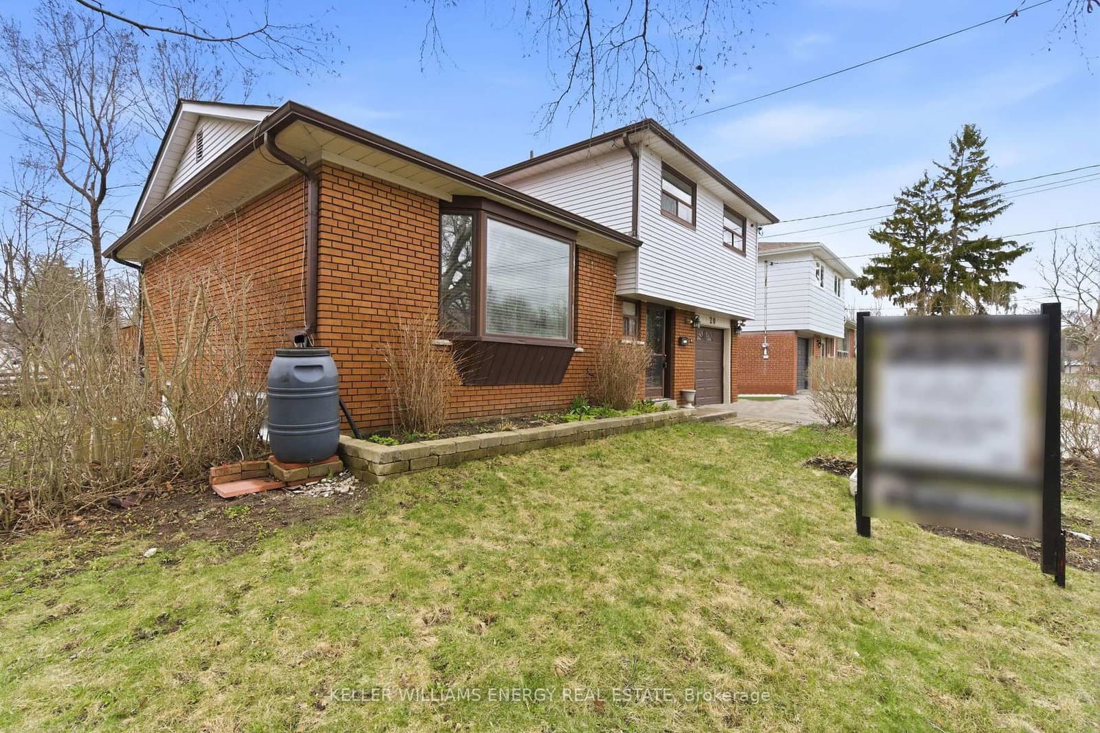 20 Ravenview Drive, Toronto, ON — photo 2