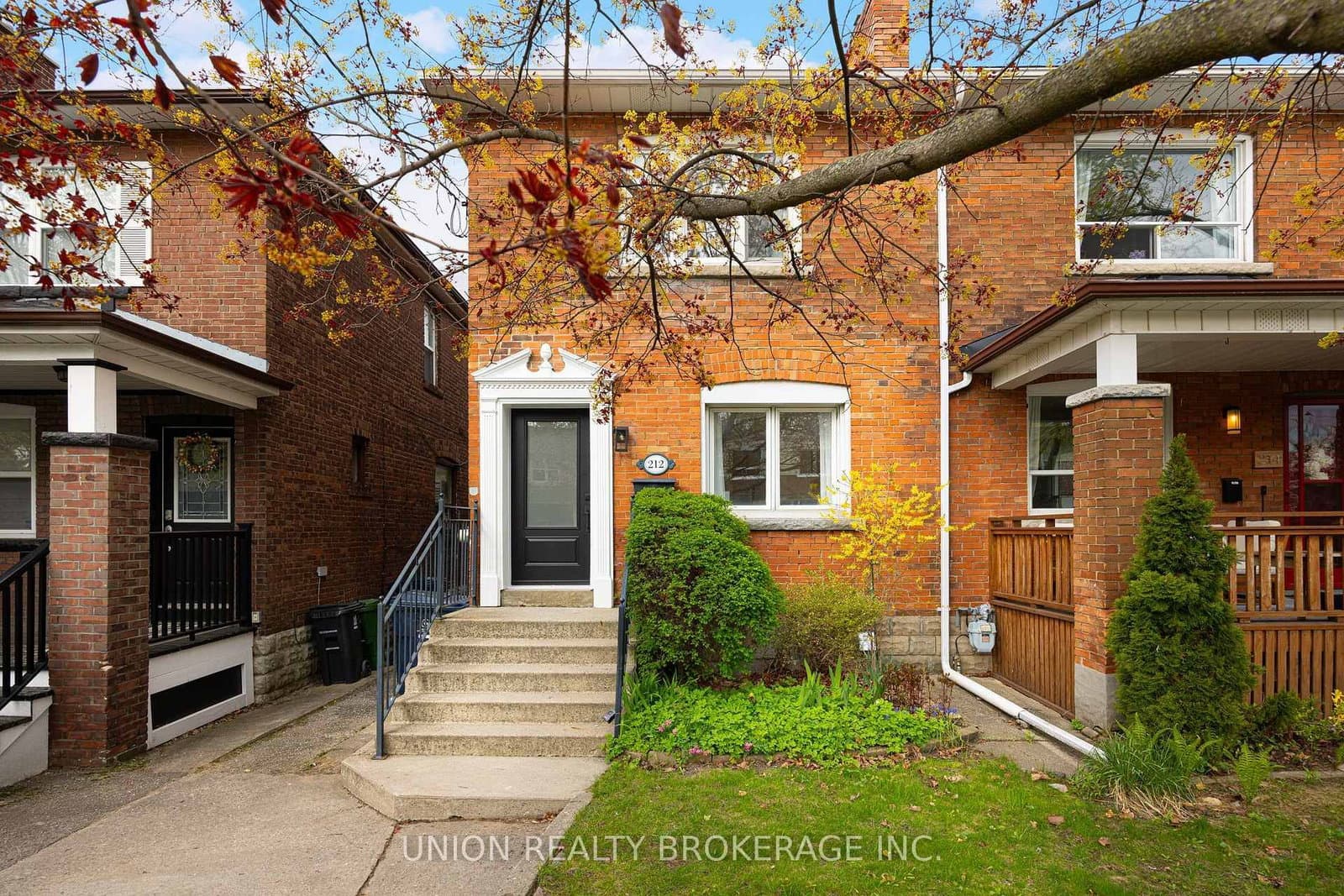 212 Dewhurst Boulevard, Toronto, ON