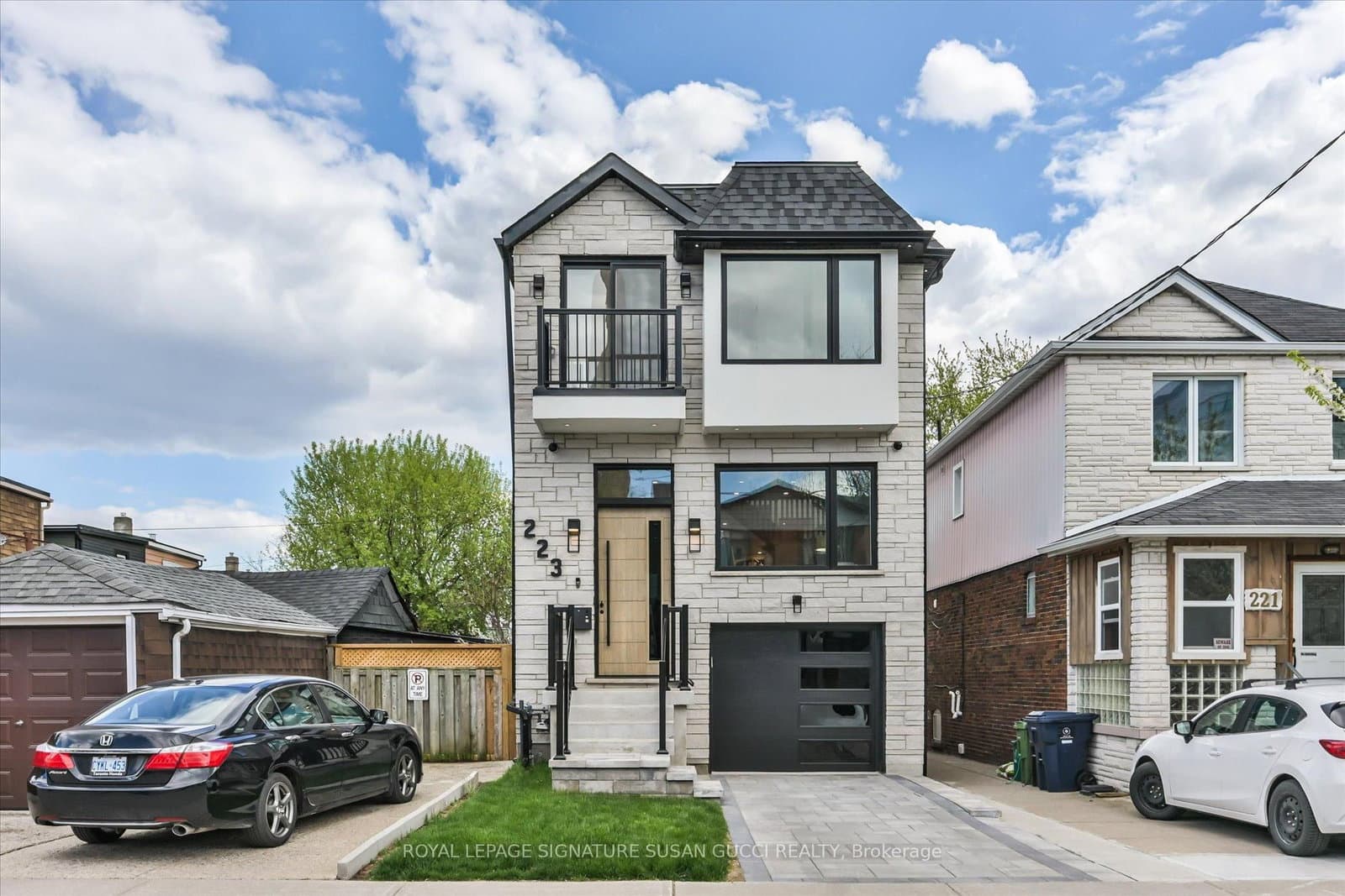 223 Queensdale Avenue, Toronto, ON