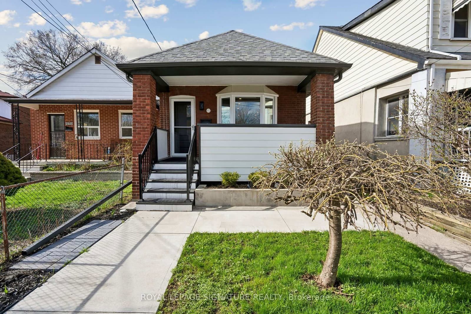 972 Cosburn Avenue, Toronto, ON — photo 2