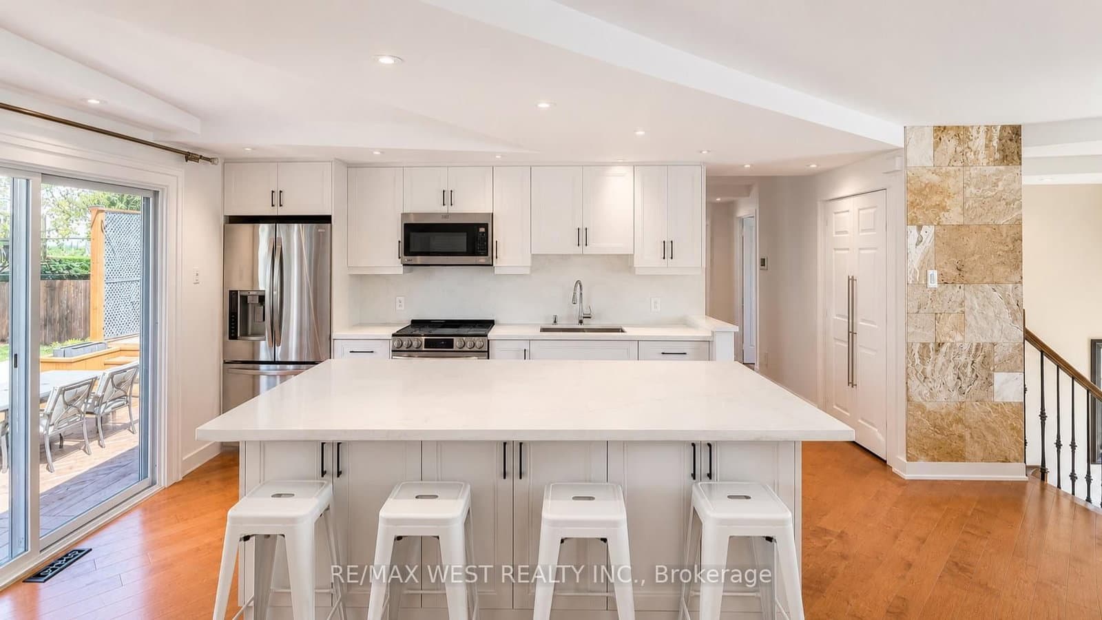 94 White Heather Boulevard, Toronto, ON — photo 2