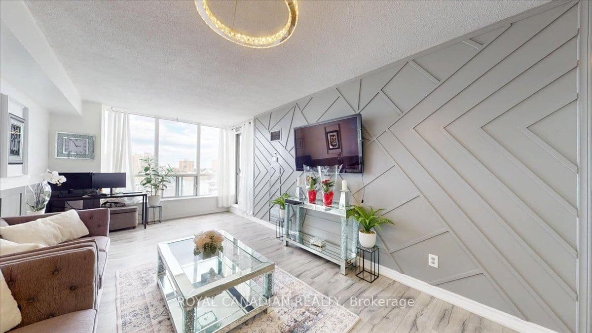 1011 - 410 Mclevin Avenue, Toronto, ON — photo 2
