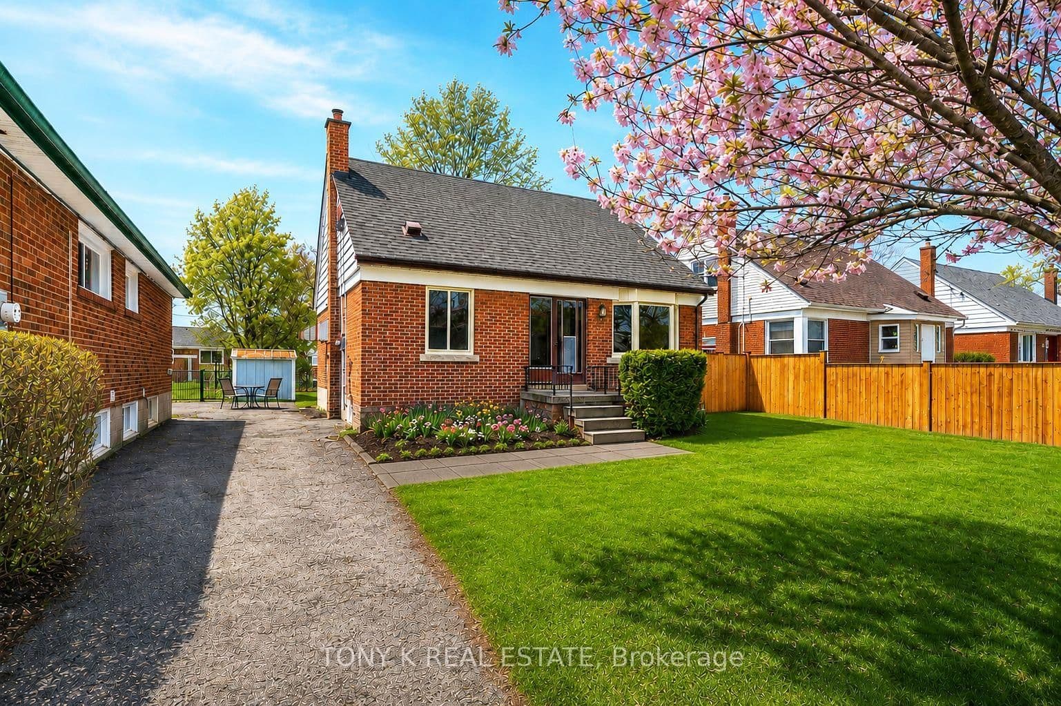 23 Scotswood Road, Toronto, ON