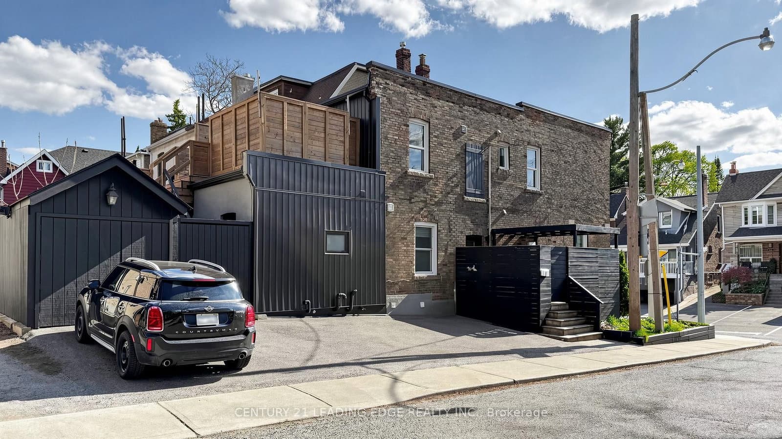 679 WOODBINE Avenue, Toronto, ON — photo 2
