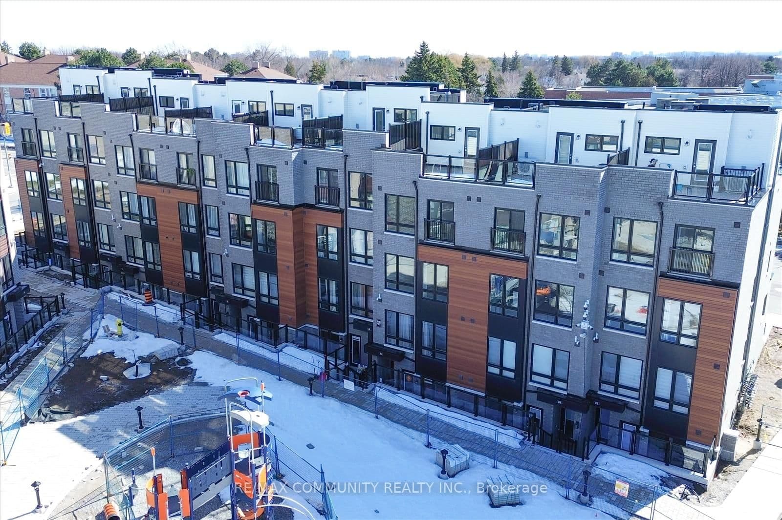 21 - 145 Tapscott Road, Toronto, ON — photo 2