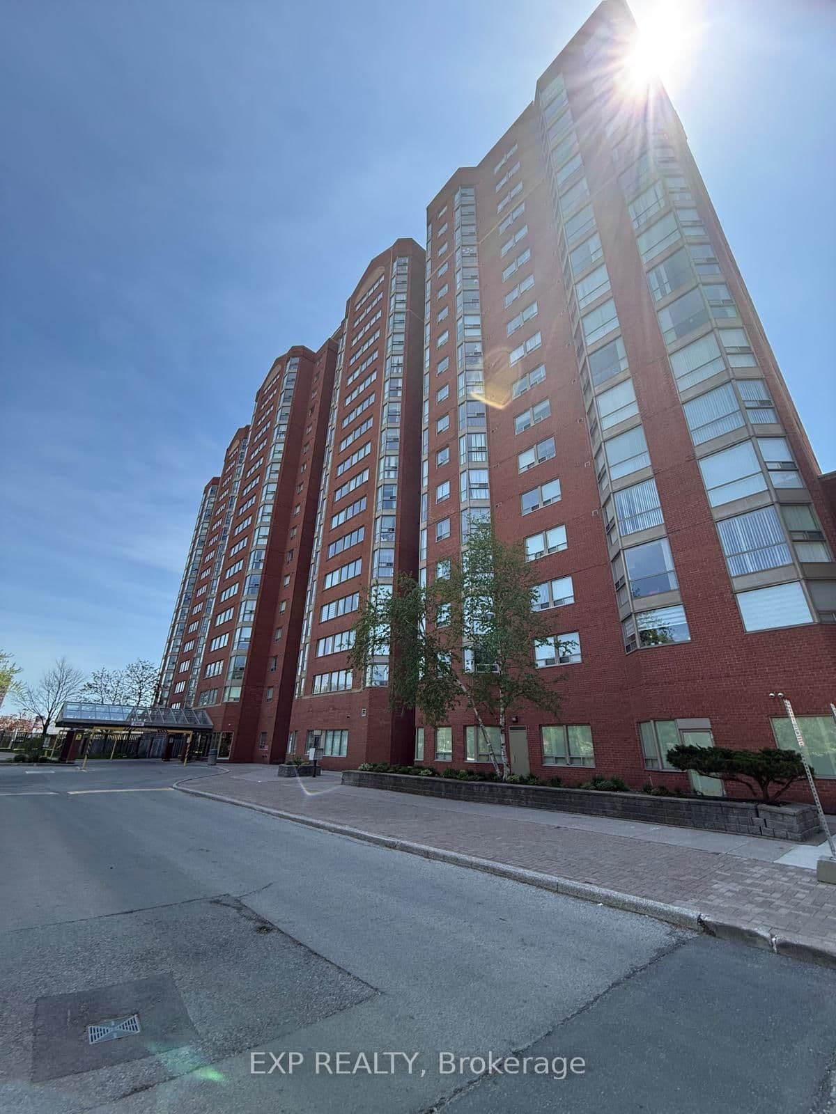 LPH17 - 2466 Eglinton Avenue, Toronto, ON