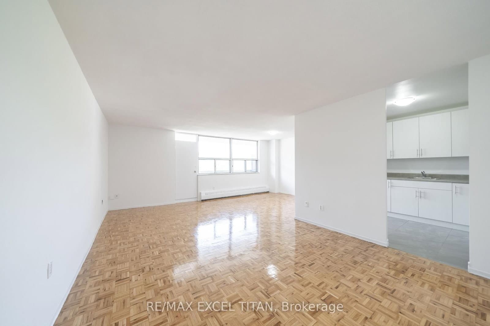 412 - 5 Glamorgan Avenue, Toronto, ON — photo 2