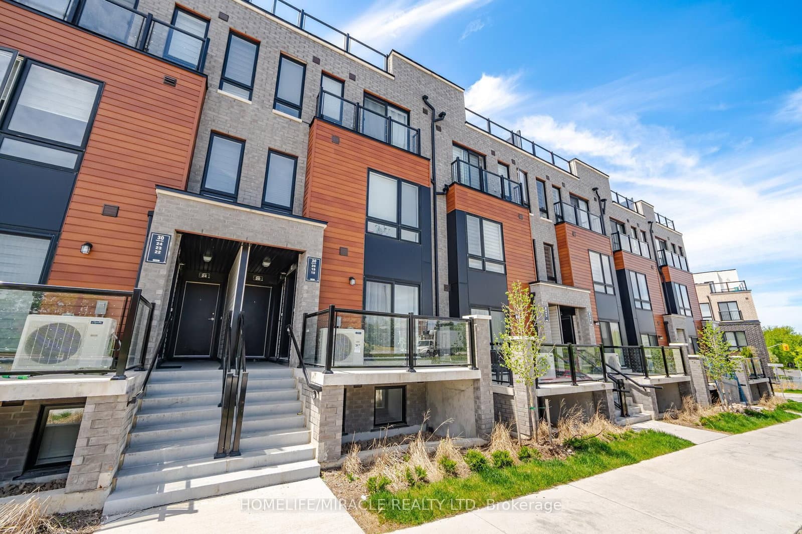 18 - 30 Liben Way, Toronto, ON — photo 3