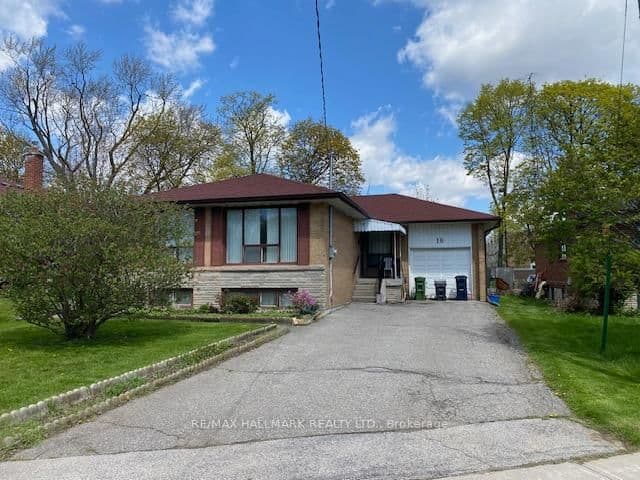 16 Chrysler Crescent, Toronto, ON — photo 2