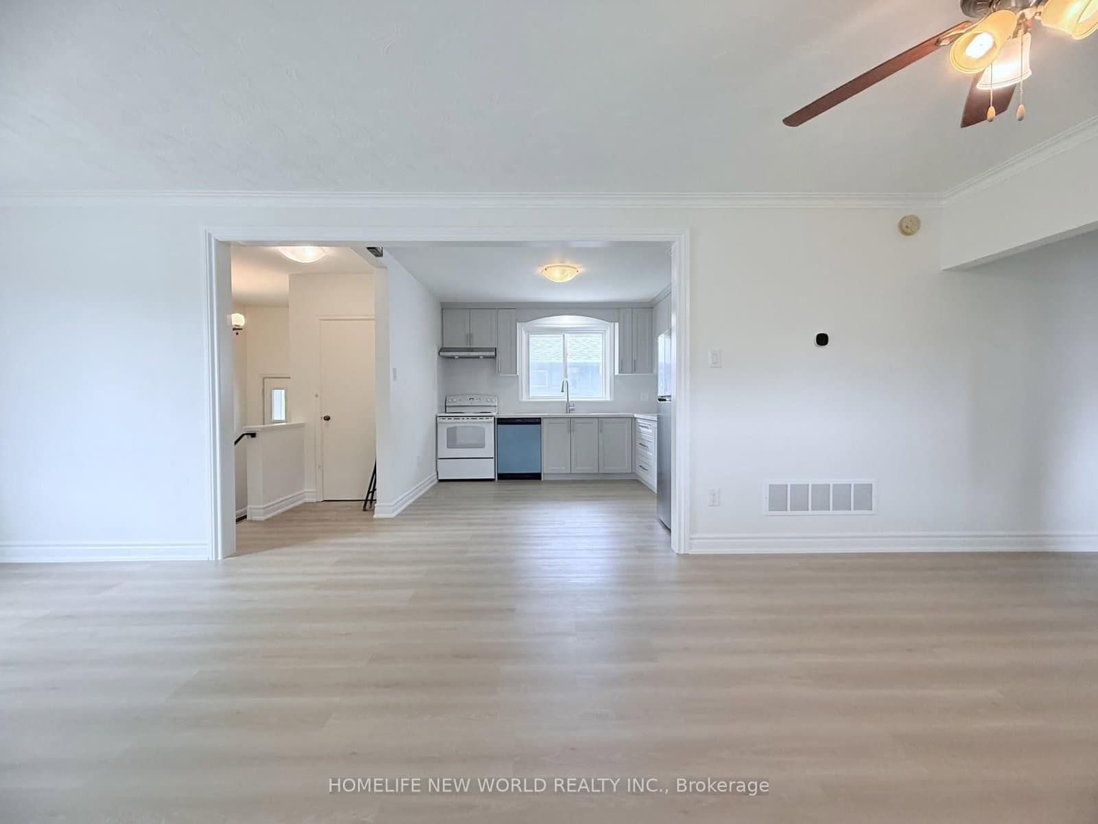 61 Crosland Drive, Toronto, ON — photo 2