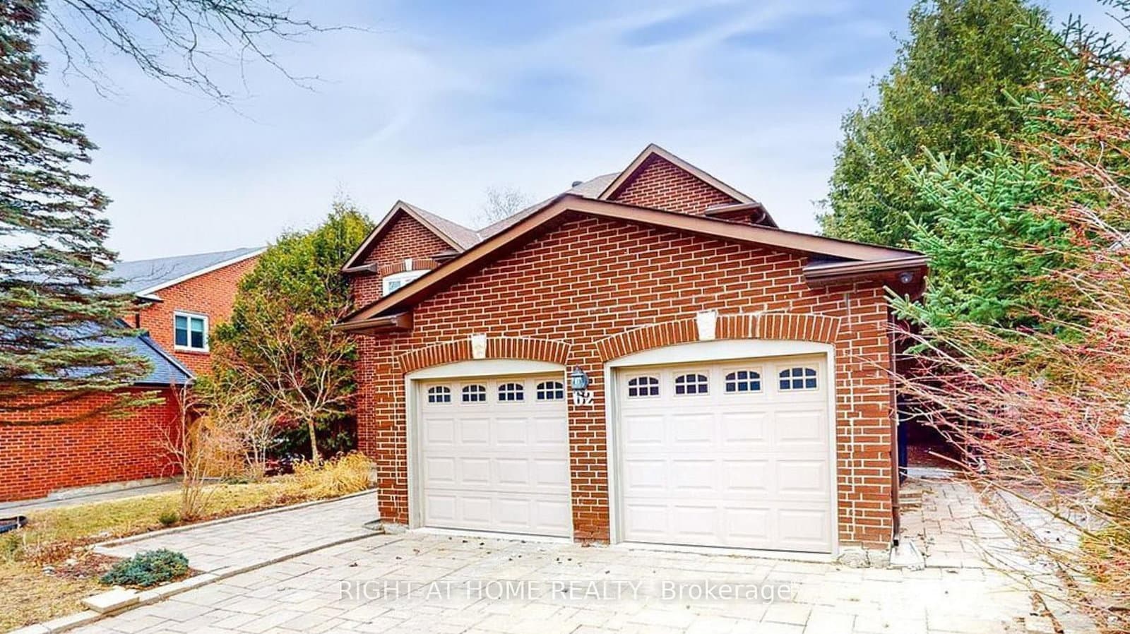 lower 2 - 62 Mcclenny Drive, Aurora, ON