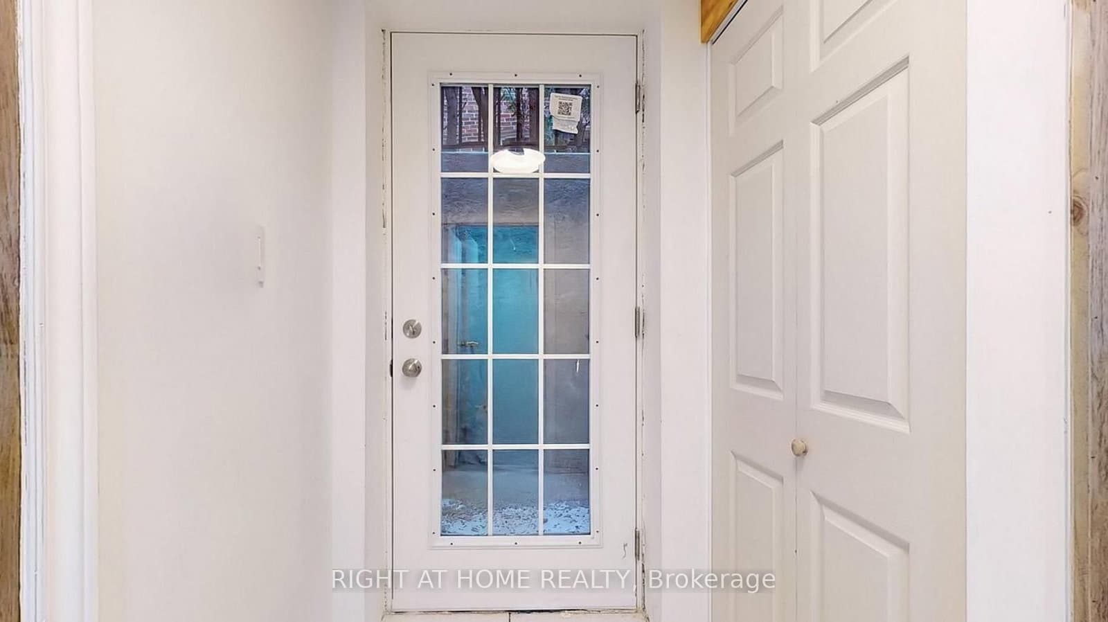 lower 2 - 62 Mcclenny Drive, Aurora, ON — photo 3