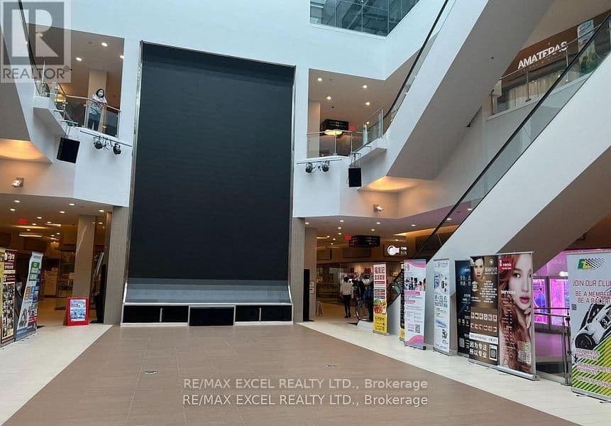 1B9 - 9390 Woodbine Avenue, Markham, ON — photo 2