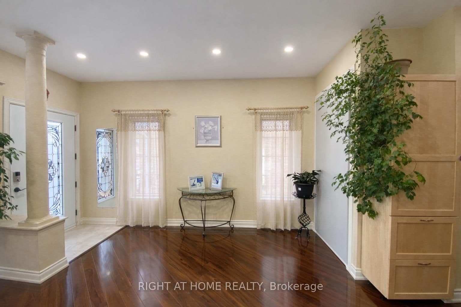4 Forest Run Boulevard, Vaughan, ON — photo 3