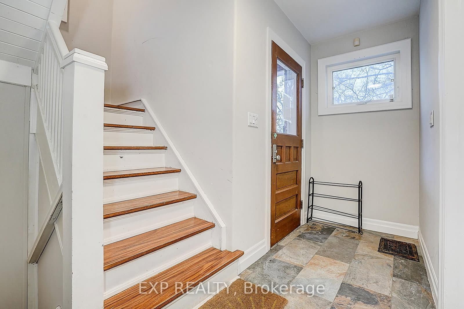 12 Vincent Street, Newmarket, ON — photo 3