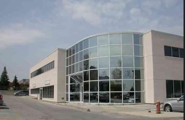 106/107 - 30 West Beaver Creek Road, Richmond Hill, ON