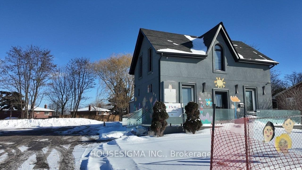 17867 Yonge Street, Newmarket, ON