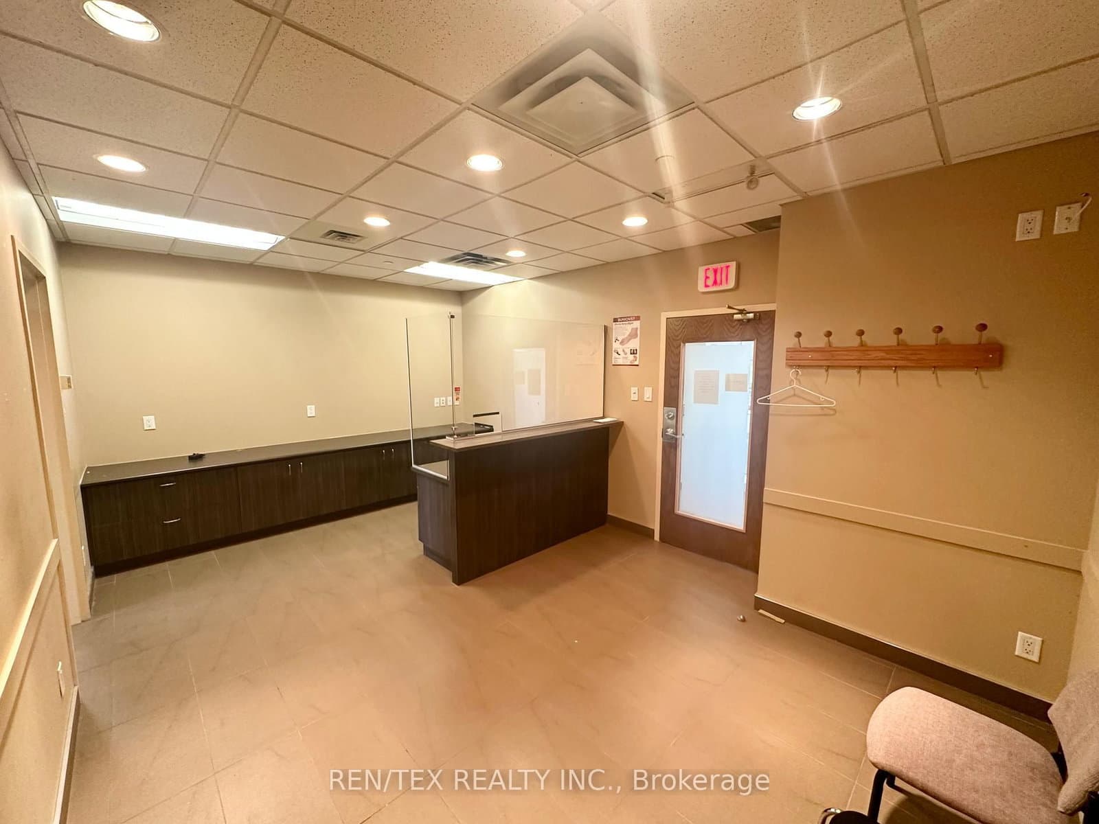 170 - 4600 Highway 7, Vaughan, ON — photo 3