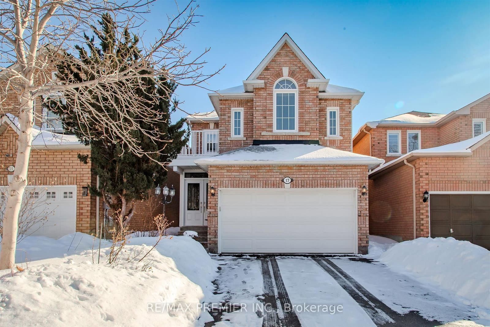 17 Villandry Crescent, Vaughan, ON