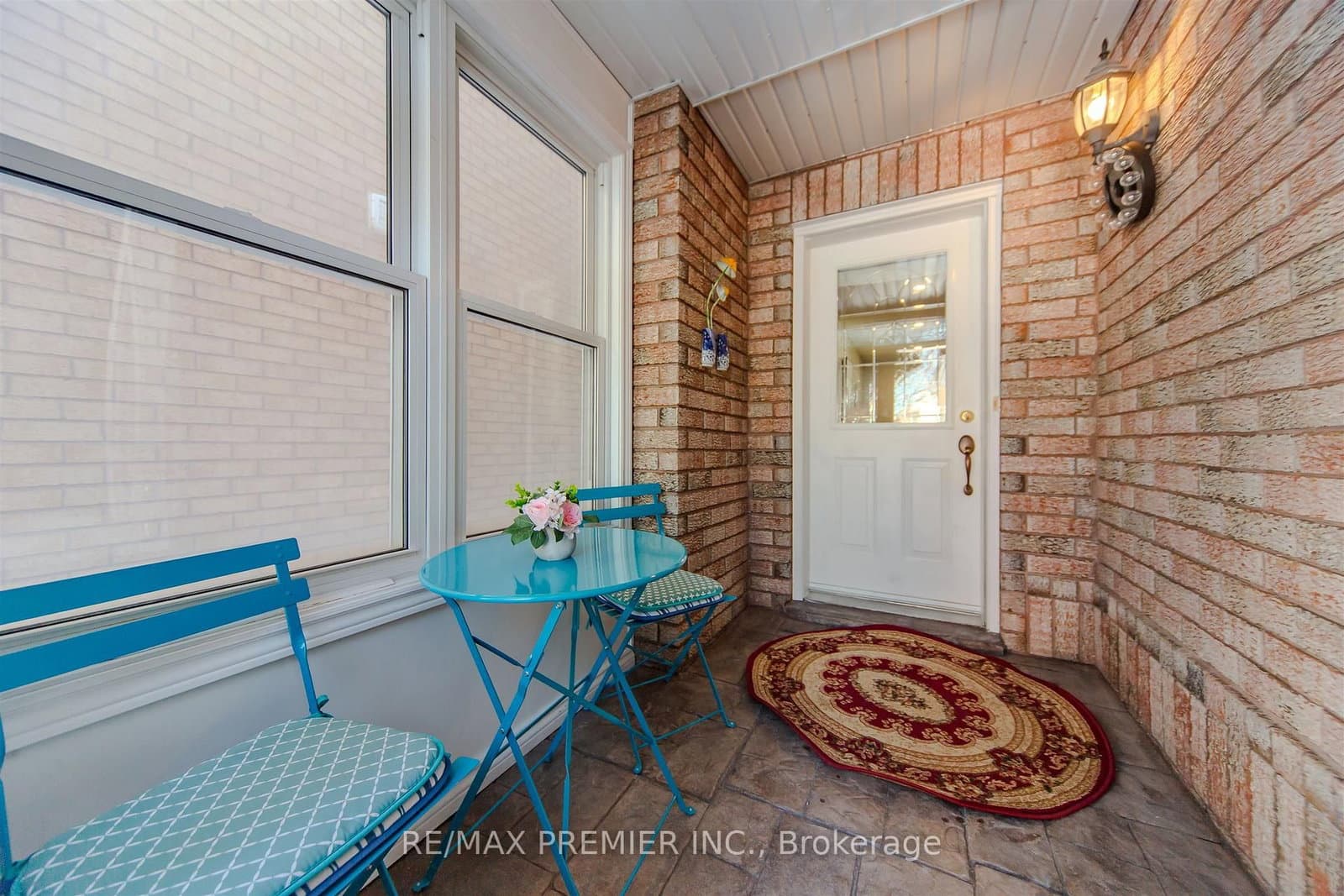 17 Villandry Crescent, Vaughan, ON — photo 2