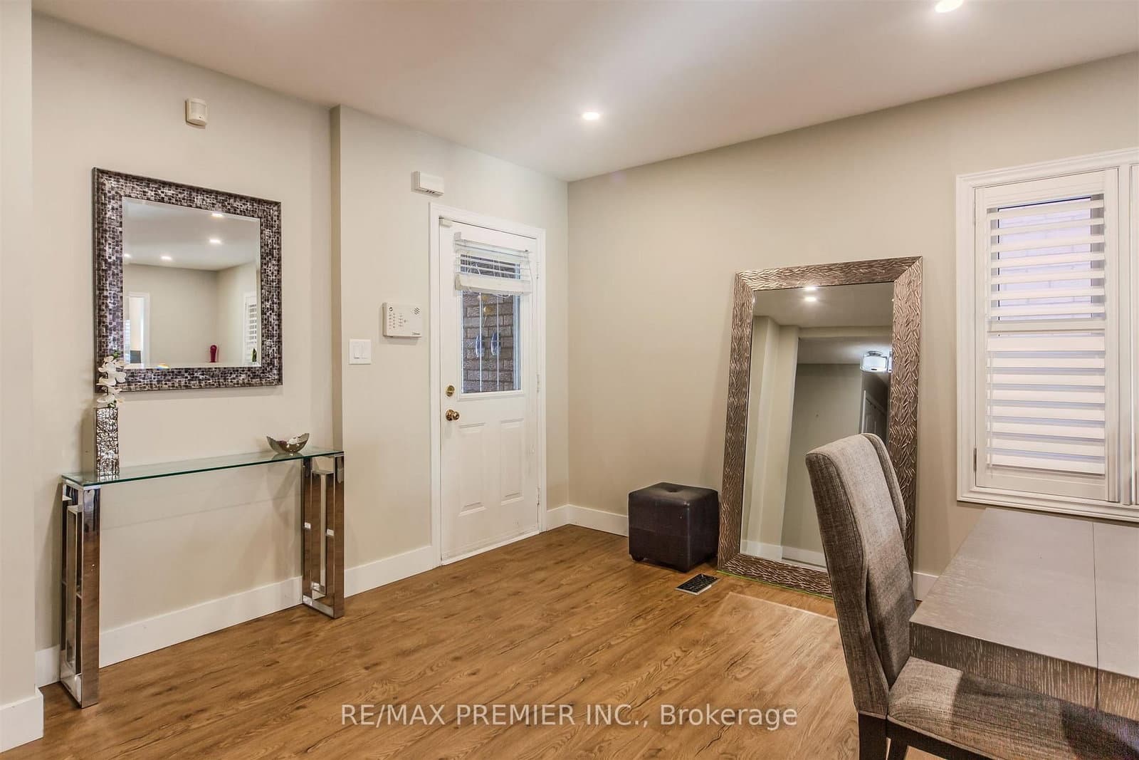 17 Villandry Crescent, Vaughan, ON — photo 3