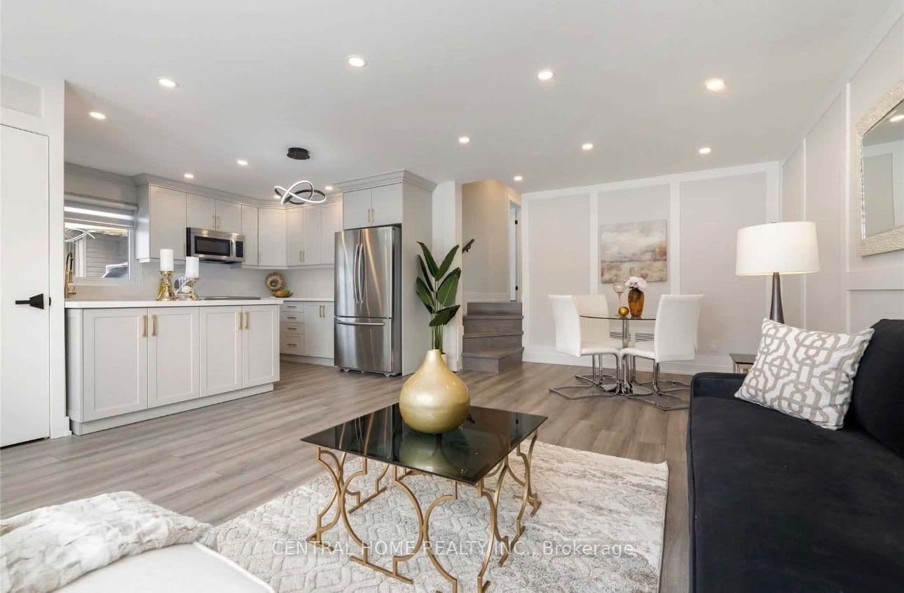 139 Maurice Court, Newmarket, ON